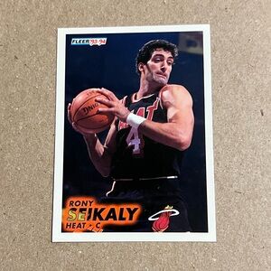 1993-94 Fleer - Rony Seikaly #111 Miami Heat Basketball Trading Card